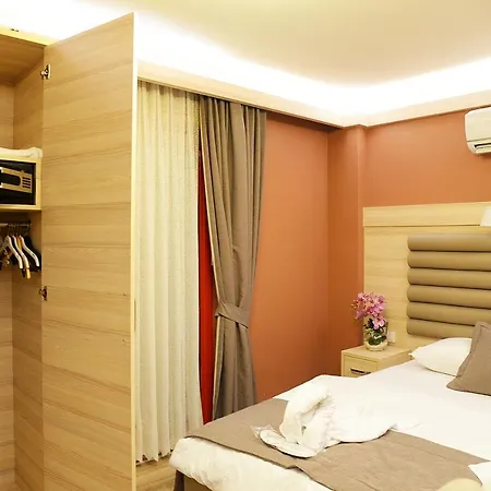 Park Royal Alkhaleej Hotel *
